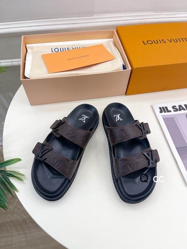 LV Men's Slippers 152